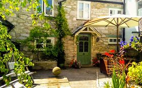 Castle Street Cottage - Sleeps 4
